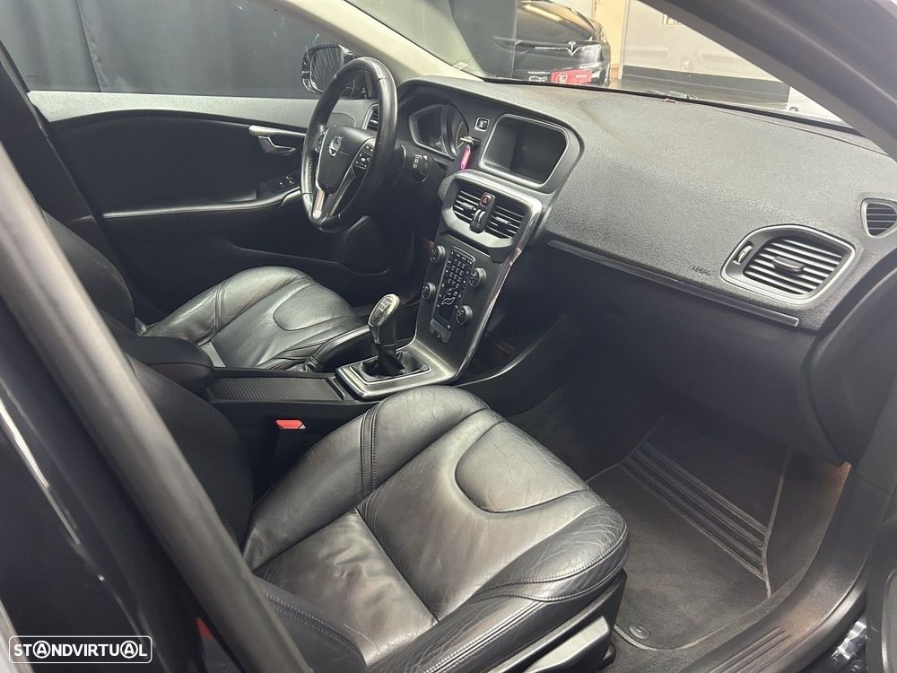 Volvo V40 1.6 D2 Eco Momentum - 9
