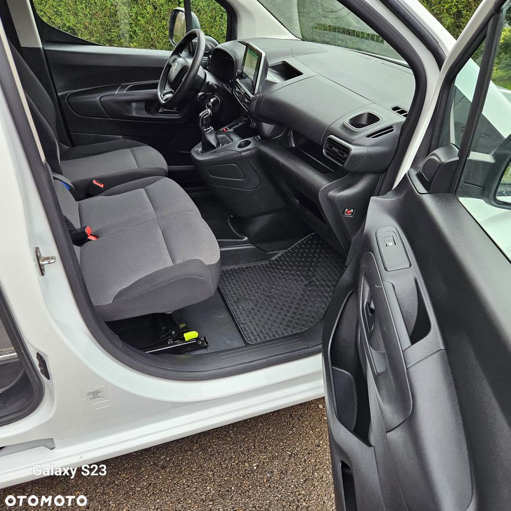 Citroën BERLINGO - 32