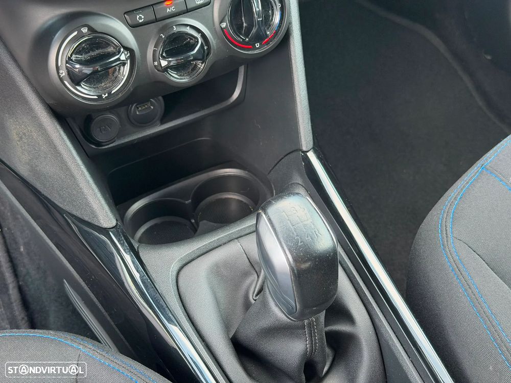 Peugeot 2008 1.2 PureTech Style - 12