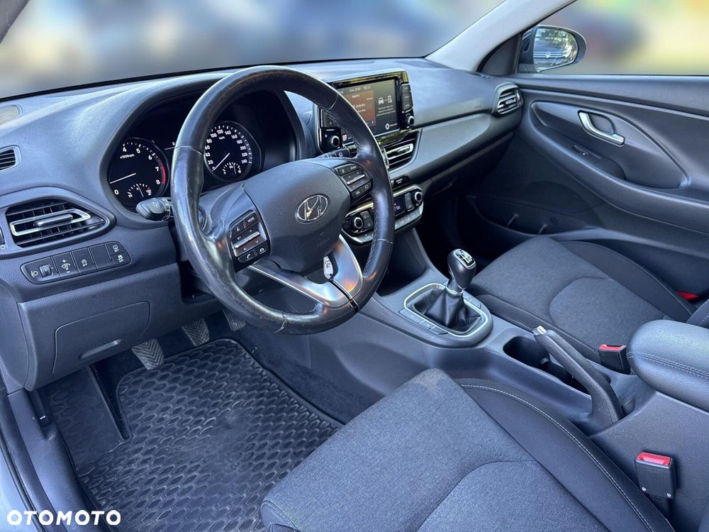 Hyundai i30 1.5 DPI Smart - 9
