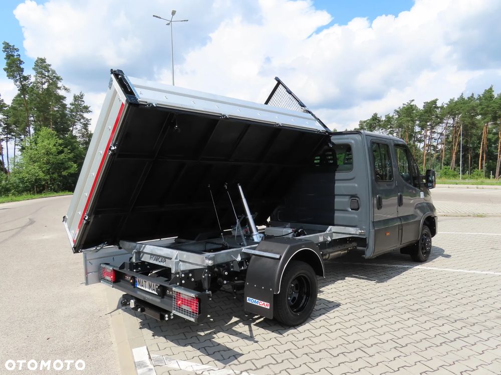 Iveco DAILY 35C16 Doka Dubel Brygadowy MIXTO 6-Cio Os.+755 Kg Ład. Wywrotka Kiper Wywrot x 3 str. 3100 mm Długość + Stelaż i Plandeka 2100 mm Wysokość Renomowanej Firmy RomCar Rozstaw Osi 3750 mm Blokada Tylnego Mostu WZMACNIANY HAK 3500 Kg 55 Tys Km Przeb. Stan Auta JAK NOWY POLECAM - 19