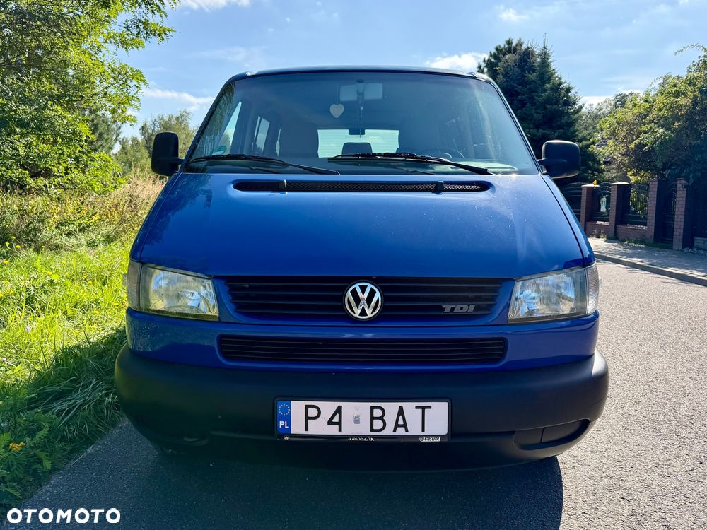 Volkswagen Caravelle Basis / CL - 4
