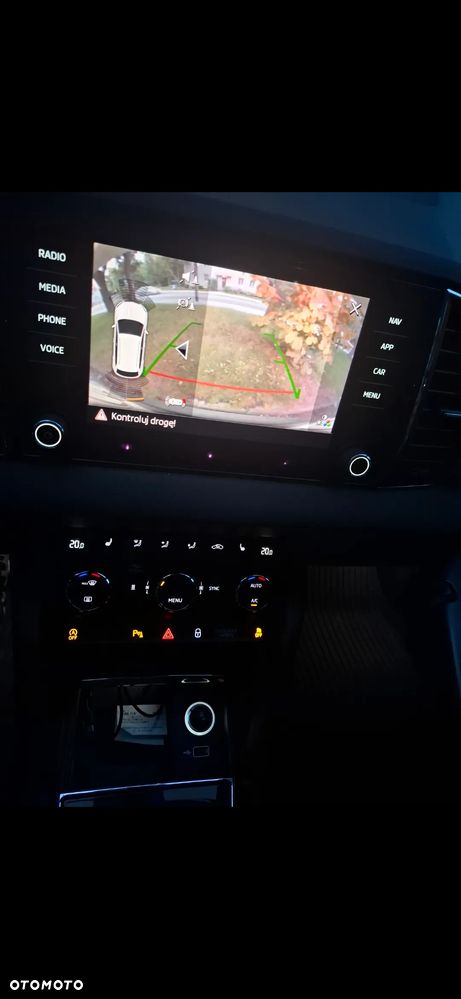Skoda Karoq 2.0 TDI SCR 4x4 Style DSG - 16