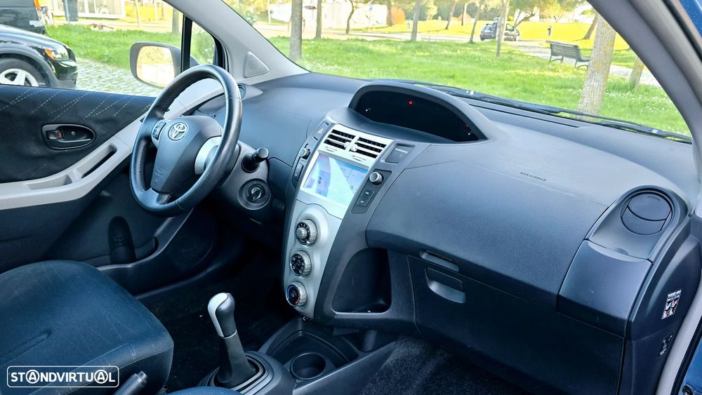 Toyota Yaris 1.0 VVT-i Sol+AC - 25