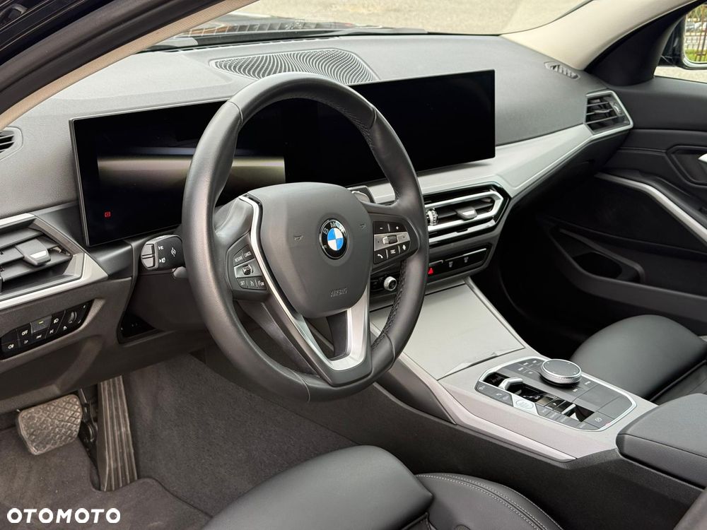 BMW Seria 3 318i - 8