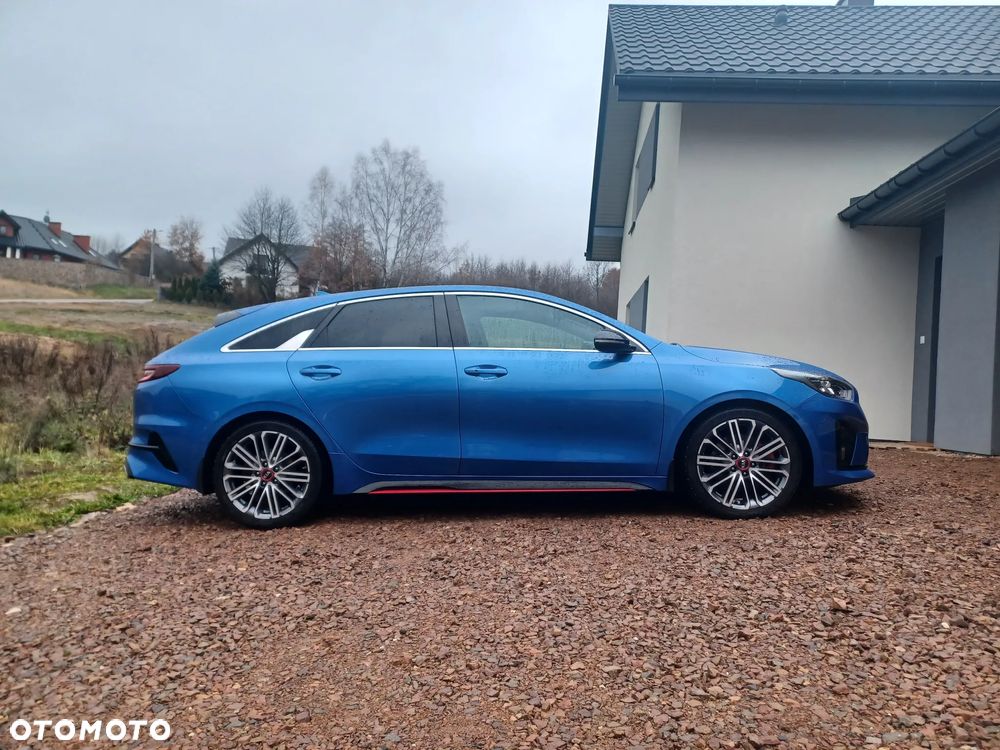 Kia ProCeed - 2