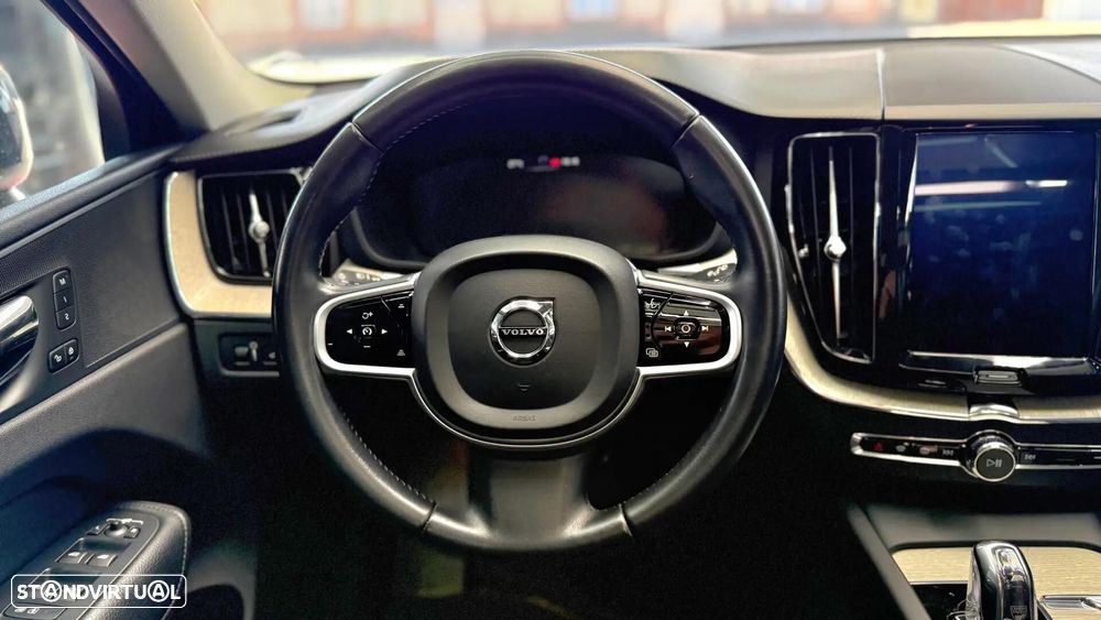 Volvo XC 60 2.0 B4 Inscription Geartronic - 12