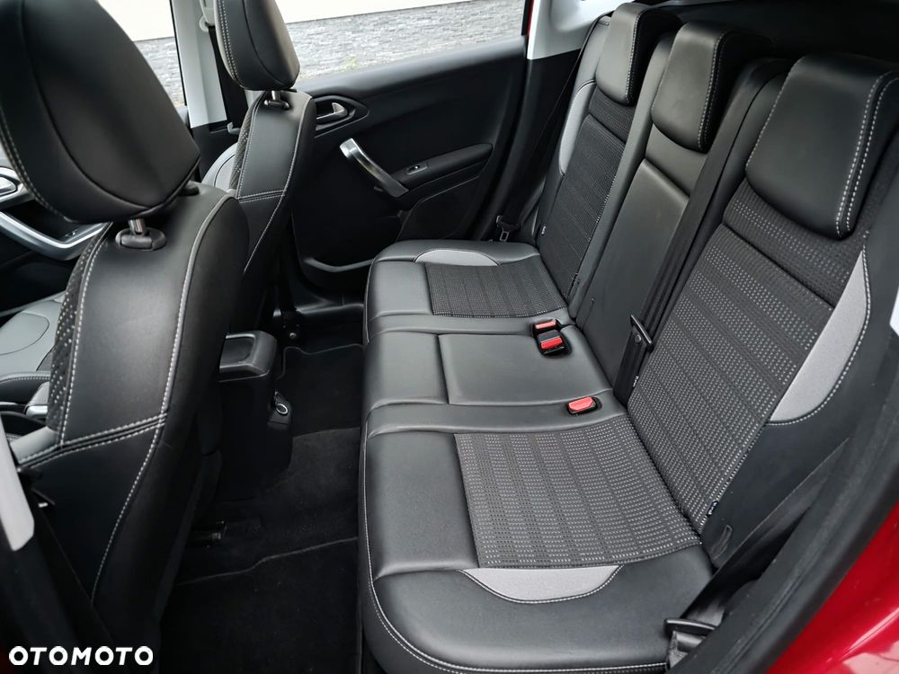 Peugeot 2008 PureTech 82 Allure - 12