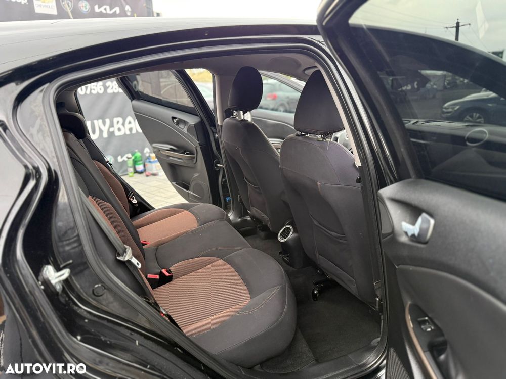 Alfa Romeo Giulia - 6