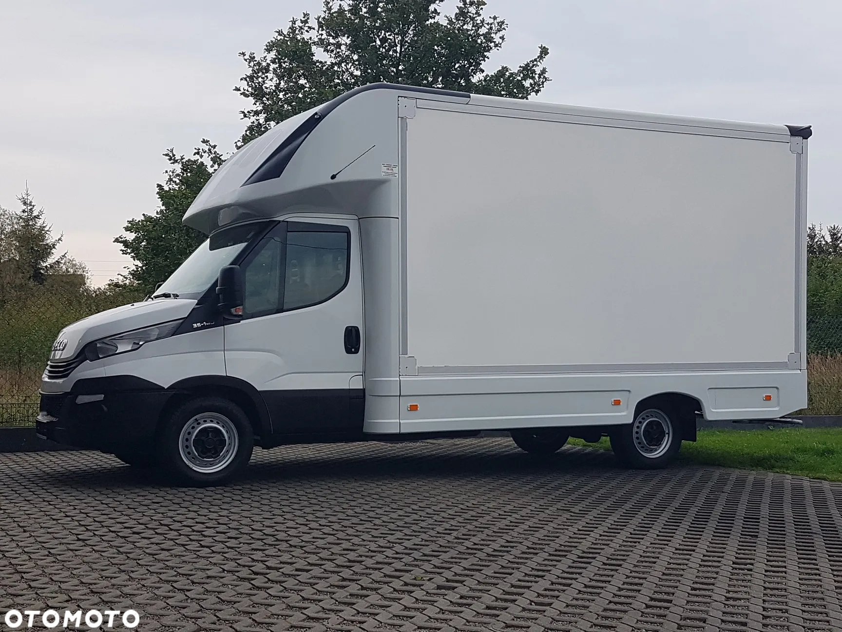 Iveco DAILY KONTENER NISKOPODŁOGOWY 4,31x2,24x2,43 FOODTRUCK SKLEP KAMPER KLIMA BAR KONIOWÓZ - 37