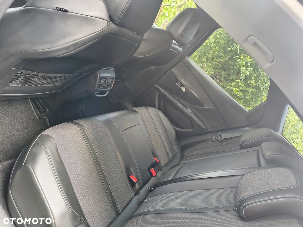 Peugeot 3008 - 18