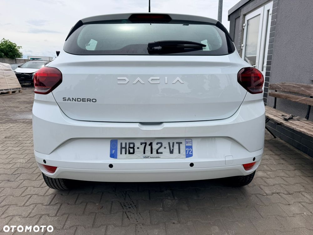 Dacia Sandero SCe 65 Essential - 5