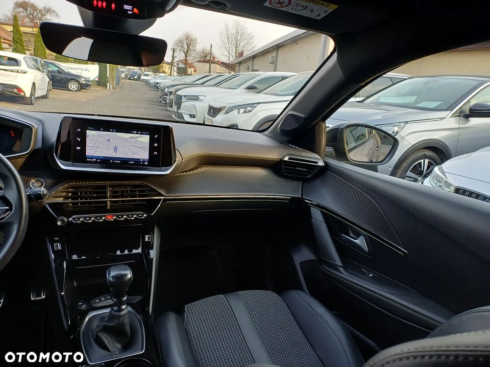 Peugeot 208 PureTech 100 GT - 22
