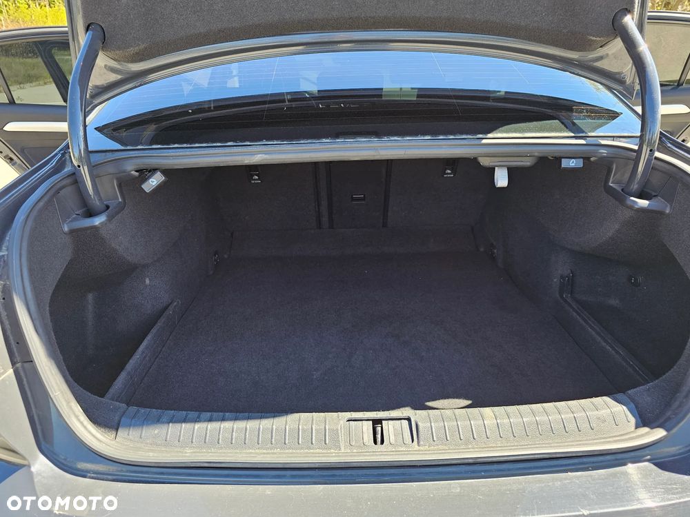 Volkswagen Passat 2.0 TDI BMT Comfortline - 9