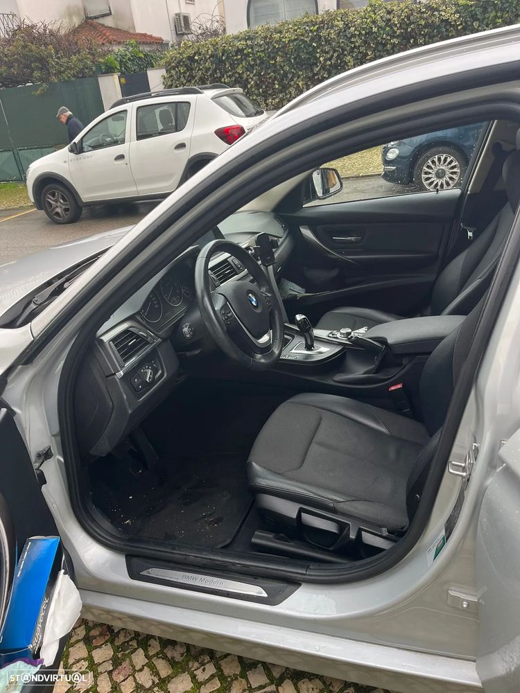 BMW 320 d Auto Line Modern - 4