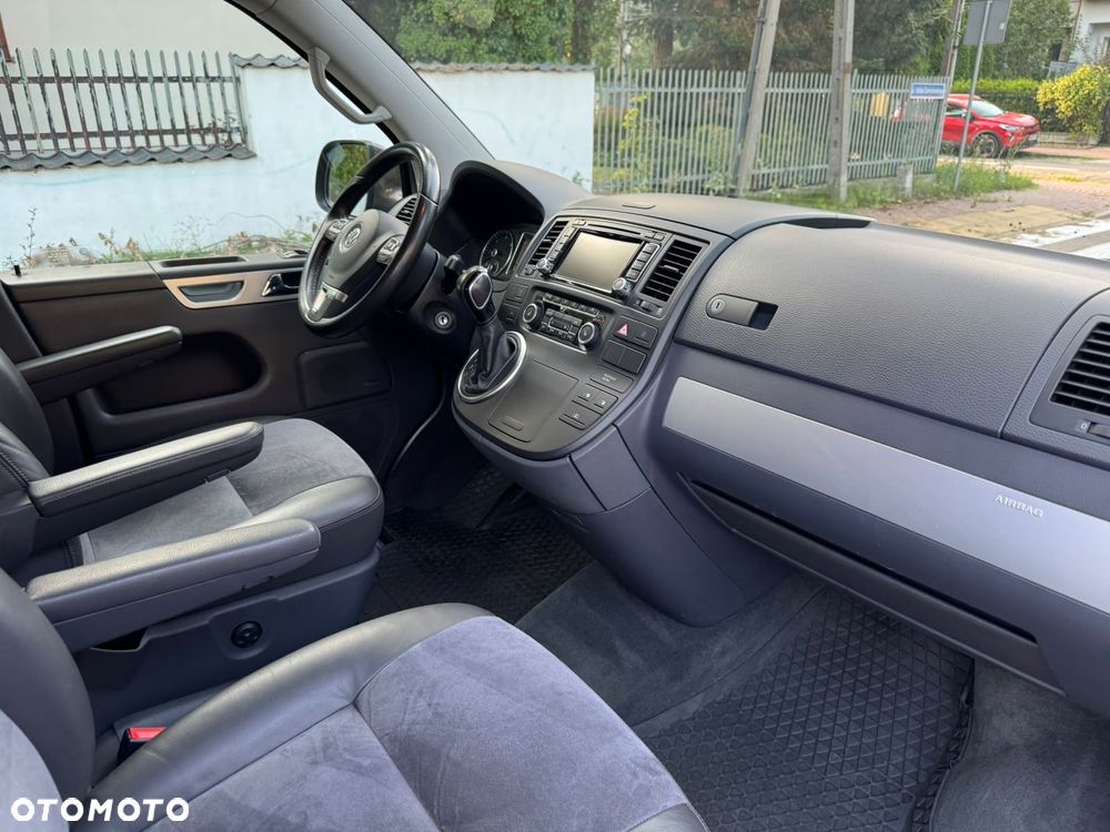 Volkswagen Multivan - 30