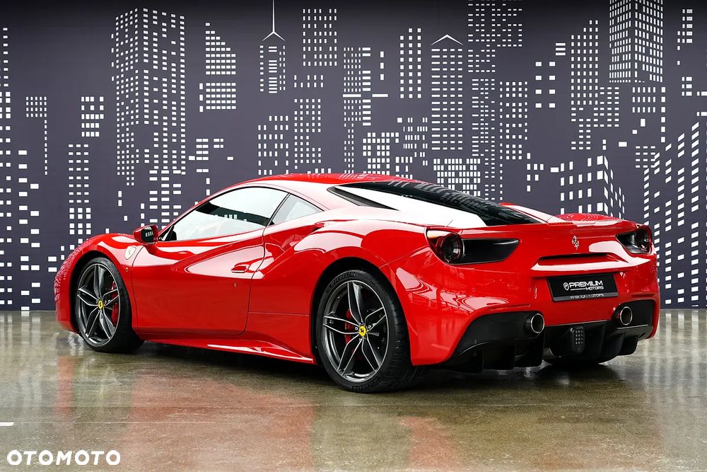 Ferrari 488 - 9