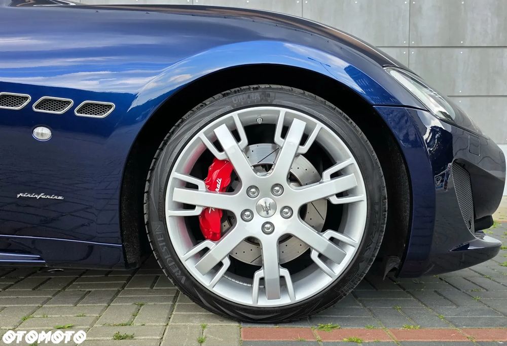 Maserati GranTurismo S Automat - 7
