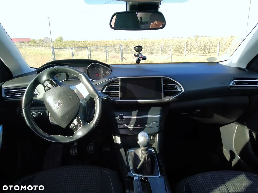 Peugeot 308 - 13