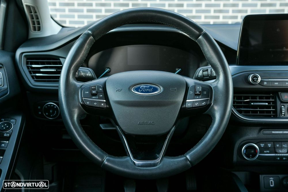 Ford Focus 1.0 EcoBoost Active X - 22