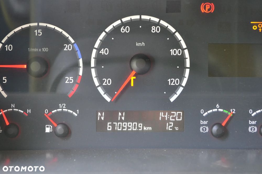 Scania R 420  TYLKO 670000 km KLIMATYZACJA TRZECIA OŚ SKRĘTNA - 17