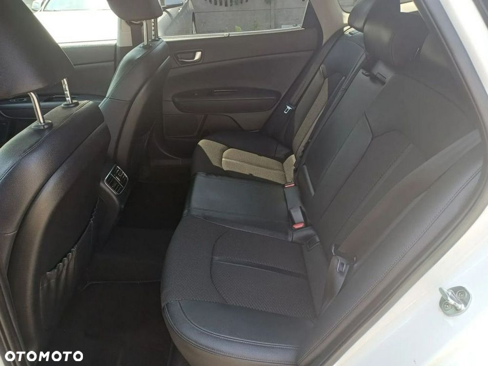 Kia Optima Sportagon 2.0 GDI Attract - 18