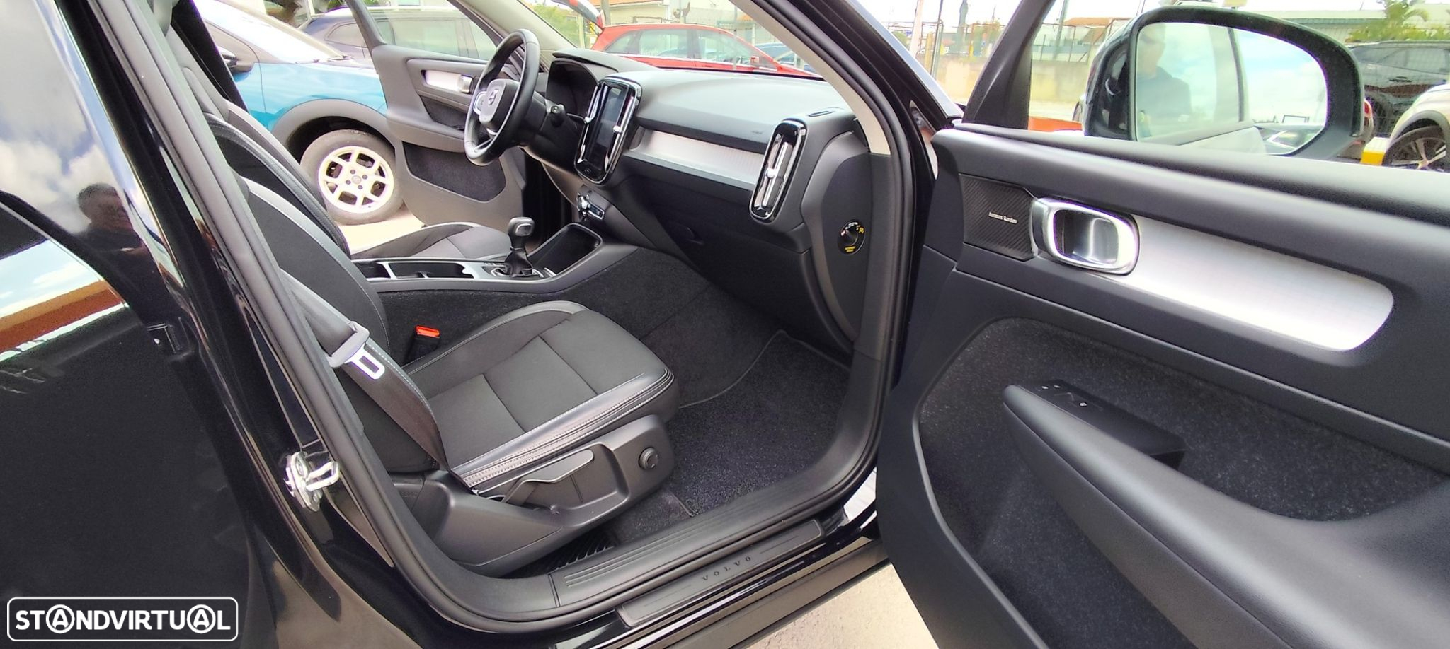 Volvo EX40 - 17