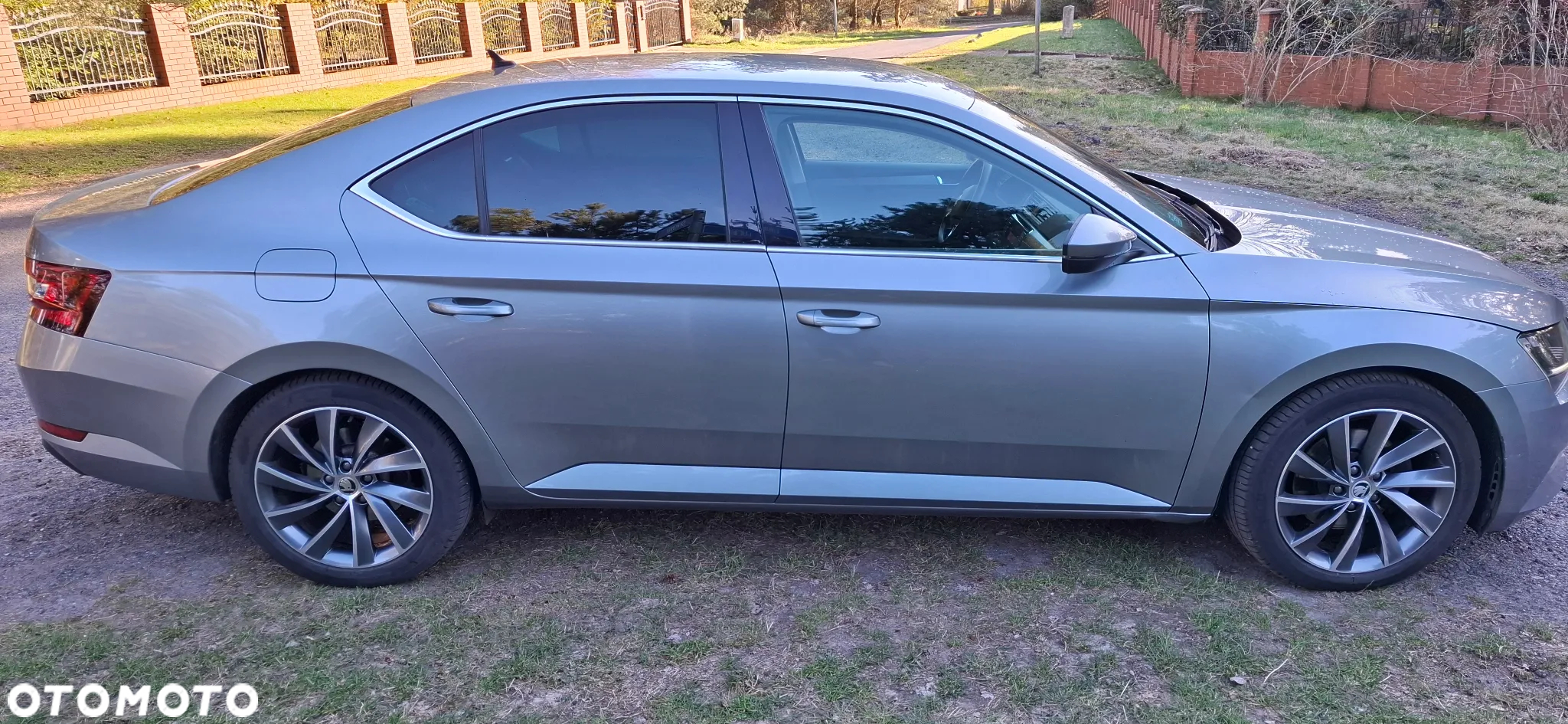 Skoda Superb 2.0 TDI Style - 8