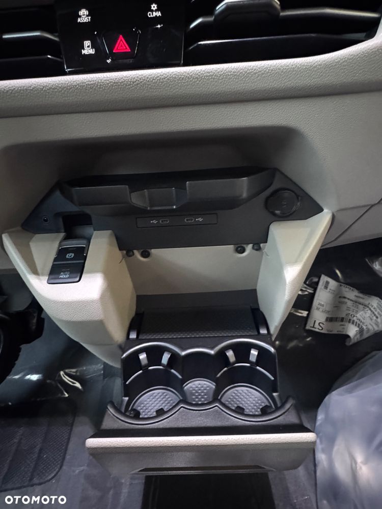 Volkswagen Multivan 2.0 TDI L2 Edition DSG - 18