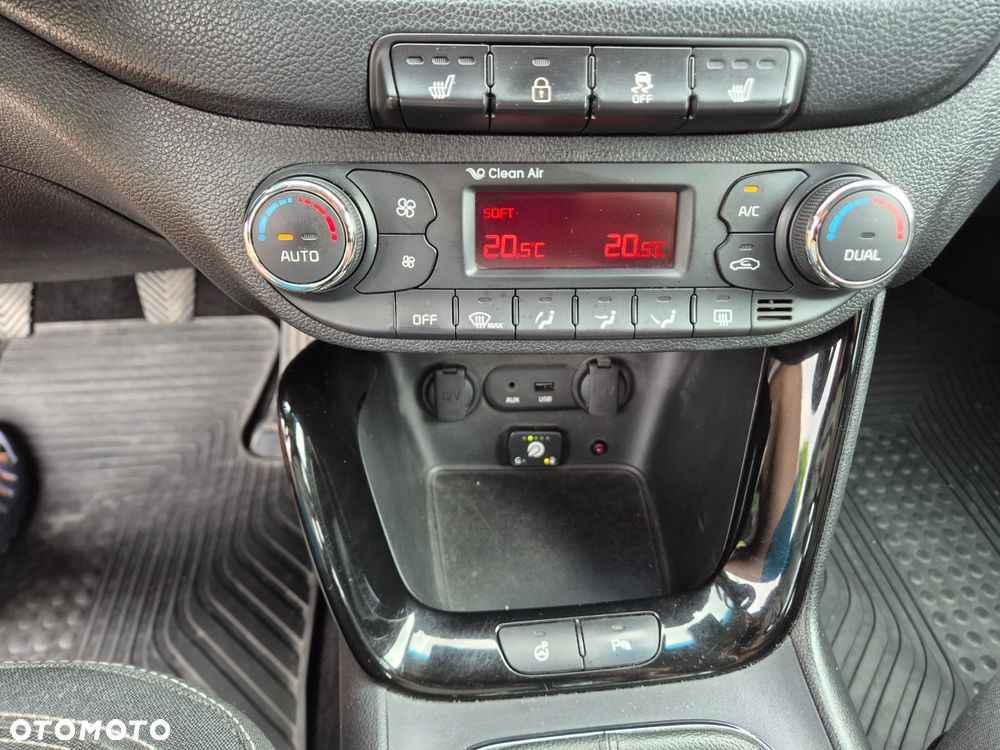 Kia Ceed - 21