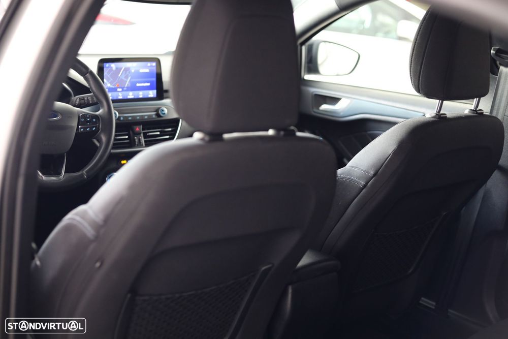Ford Focus 1.0 EcoBoost Active - 28