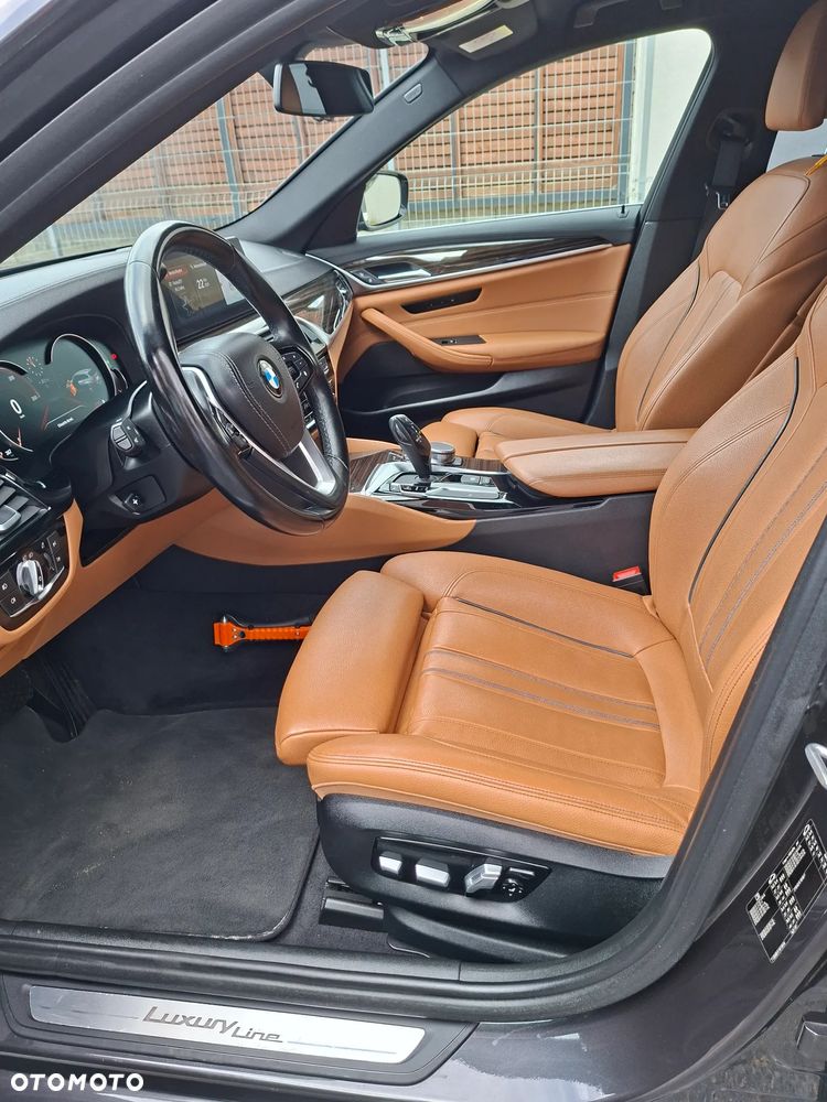 BMW Seria 5 520d Luxury Line sport - 25