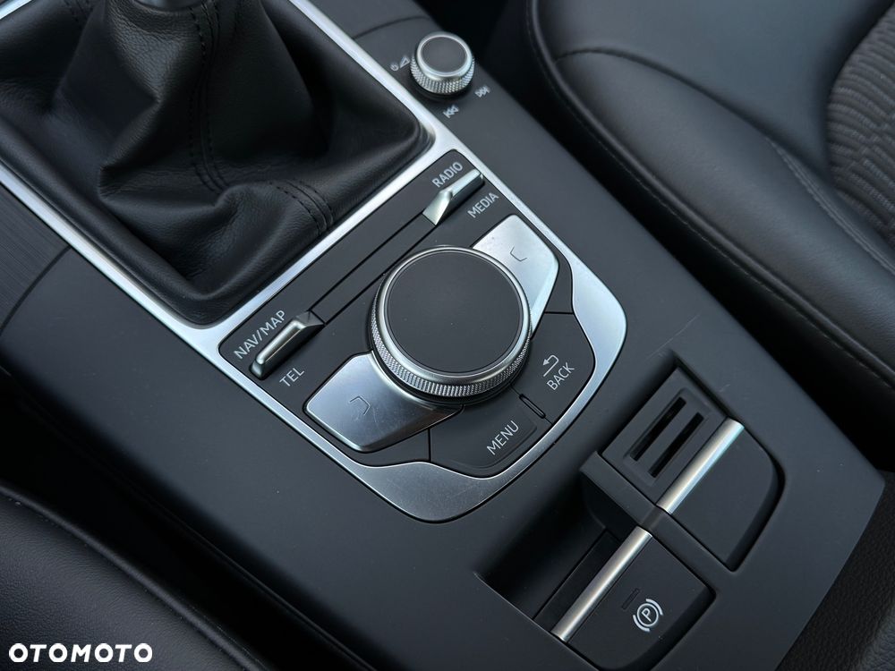 Audi A3 Sportback 1.4 TFSI cylinder on demand ultra Ambiente - 36