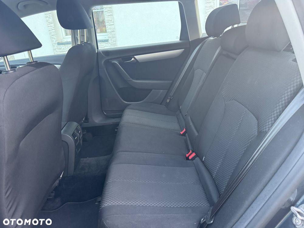 Volkswagen Passat 1.4 TSI Comfortline - 11