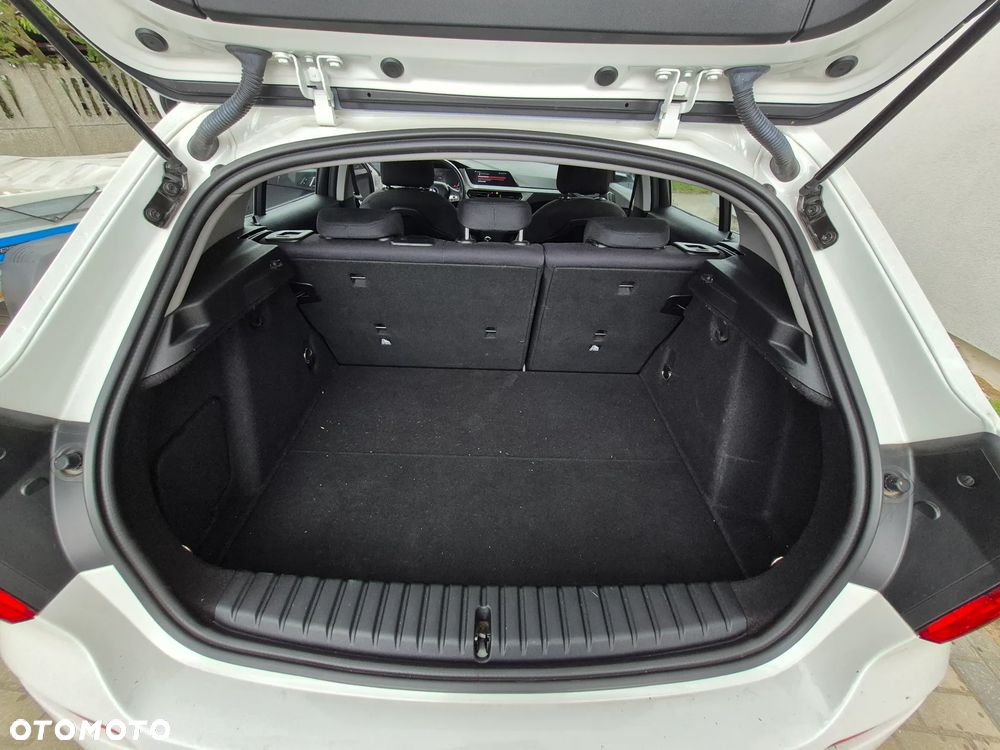 BMW Seria 1 118i - 13