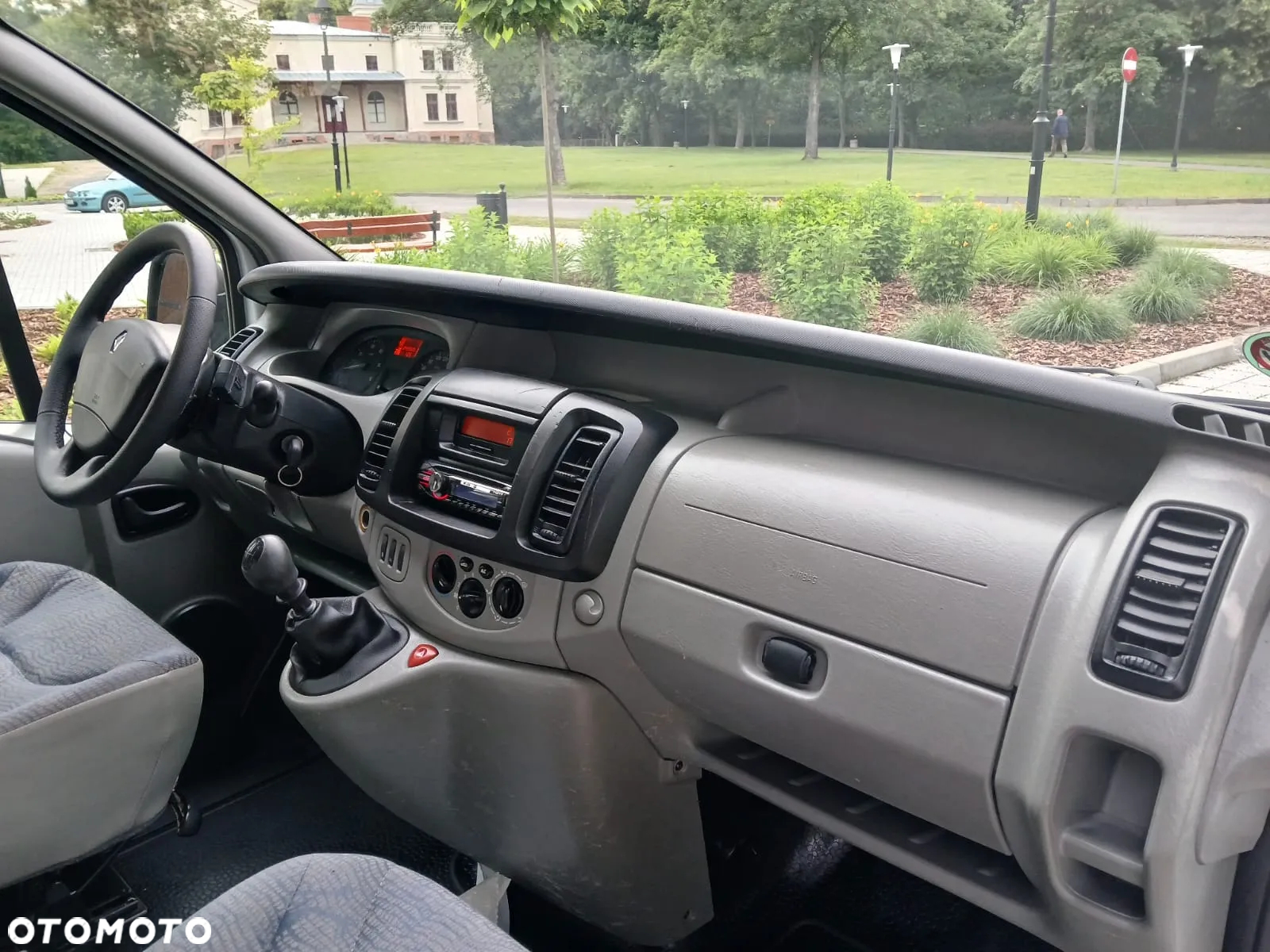 Renault TRAFIC - 16