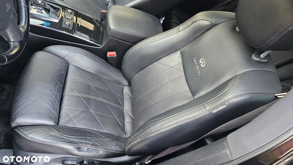 Infiniti FX FX30d S Premium - 32