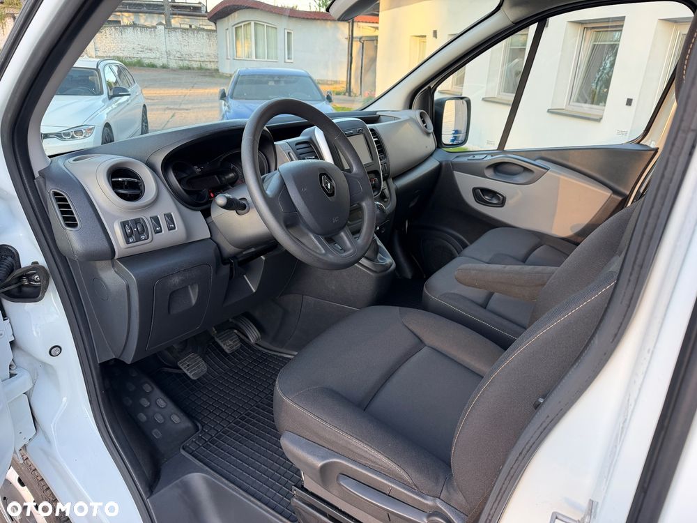Renault Trafic - 12