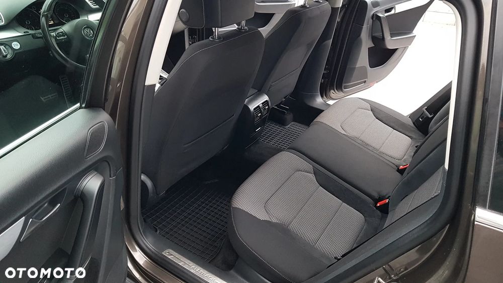 Volkswagen Passat Alltrack 2.0 TDI 4Mot DSG - 23