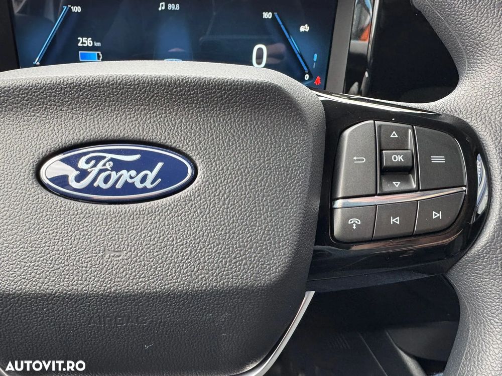 Ford TRANSIT COURIER EV - 18