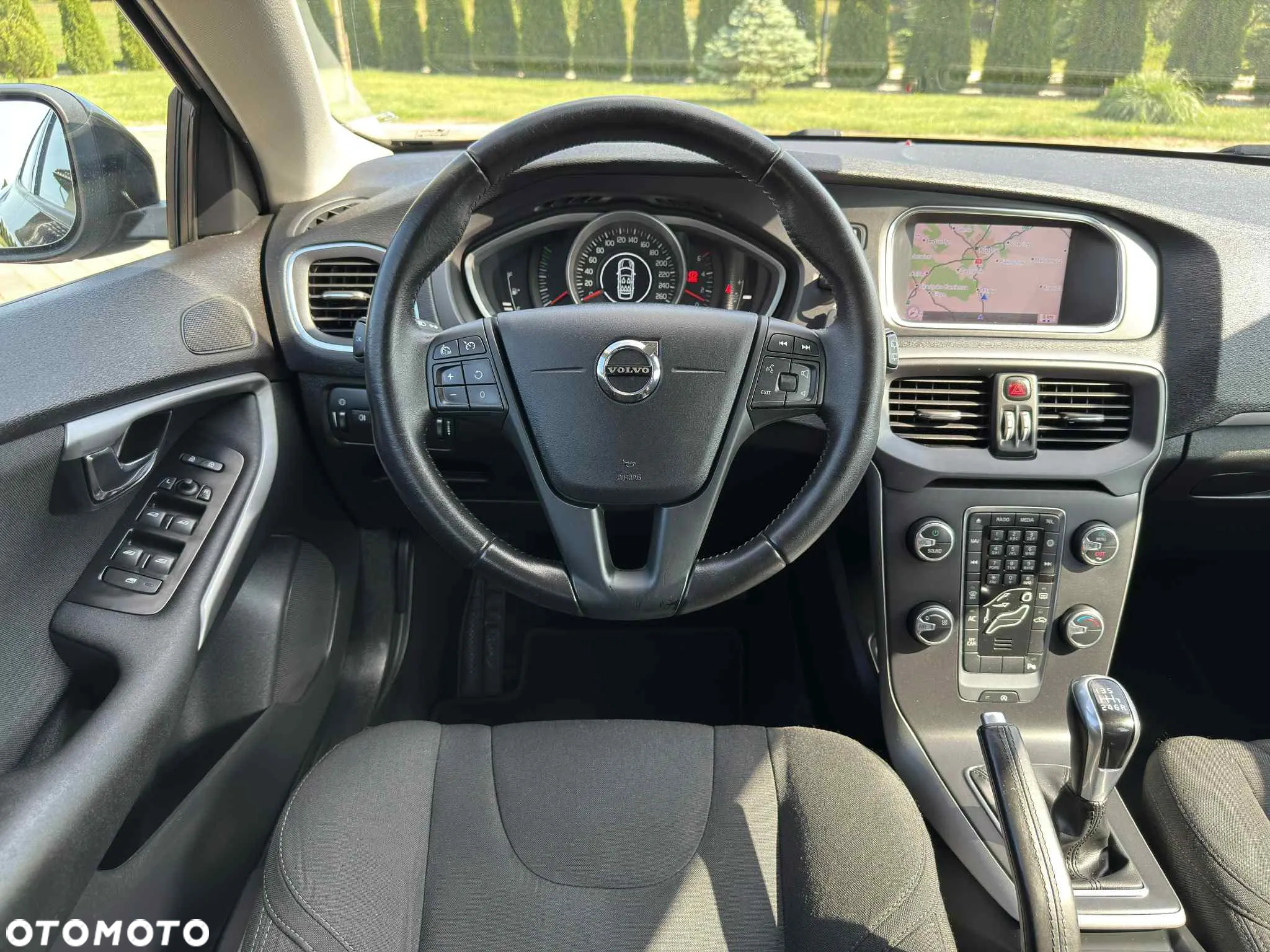 Volvo V40 - 33