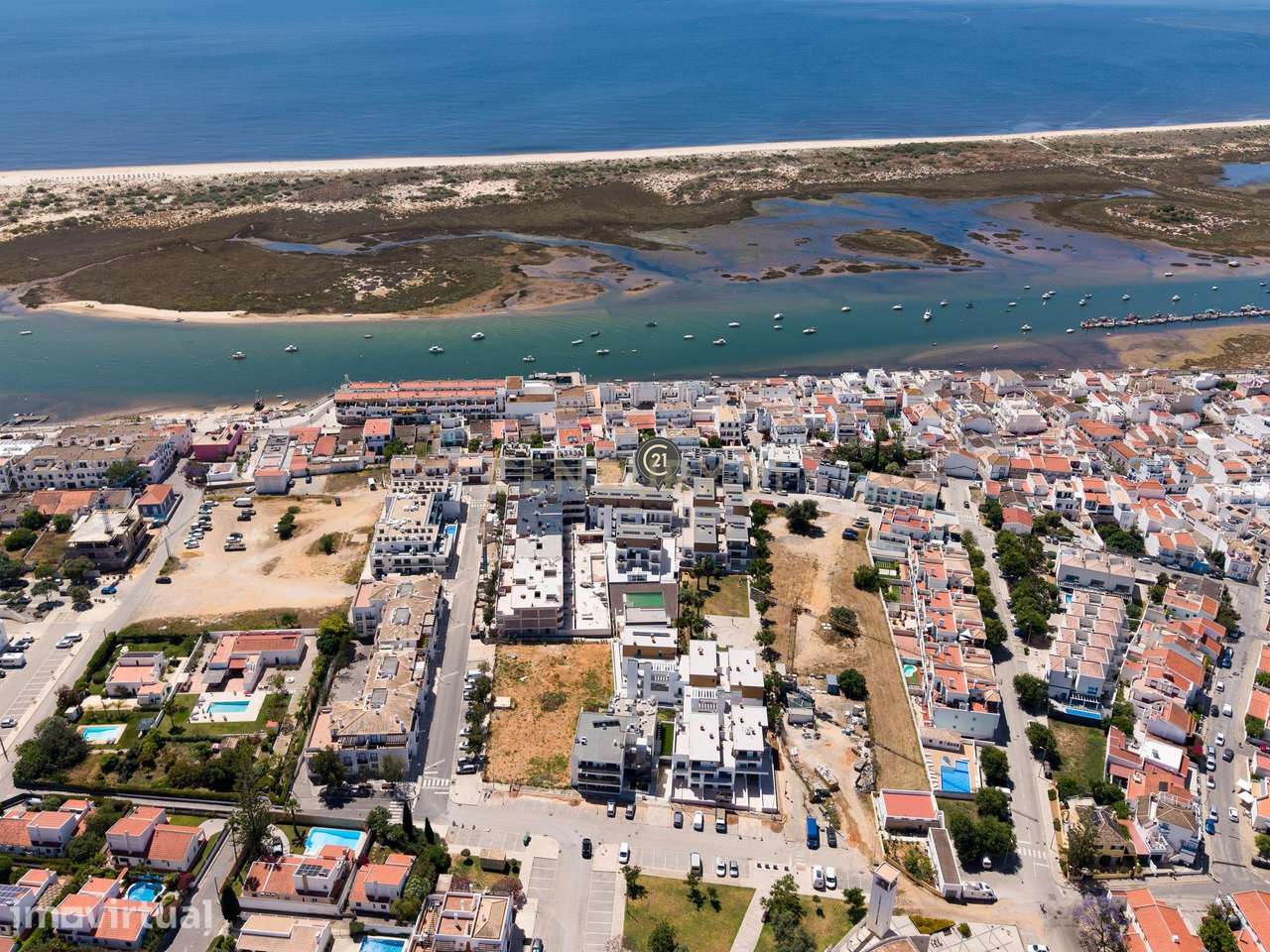 Descubra o seu refúgio no Algarve – T1 em Cabanas de Tavira a 200 da R - Grande imagem: 2/22