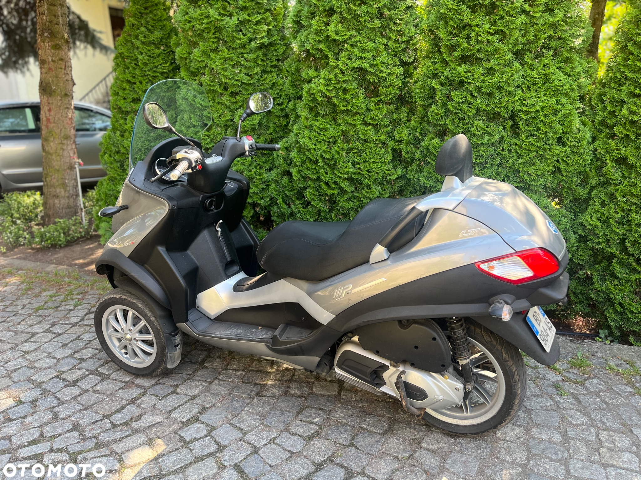 Piaggio MP-3 - 15