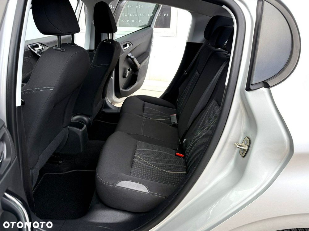 Peugeot 208 PureTech 82 Start & Stop Allure - 19