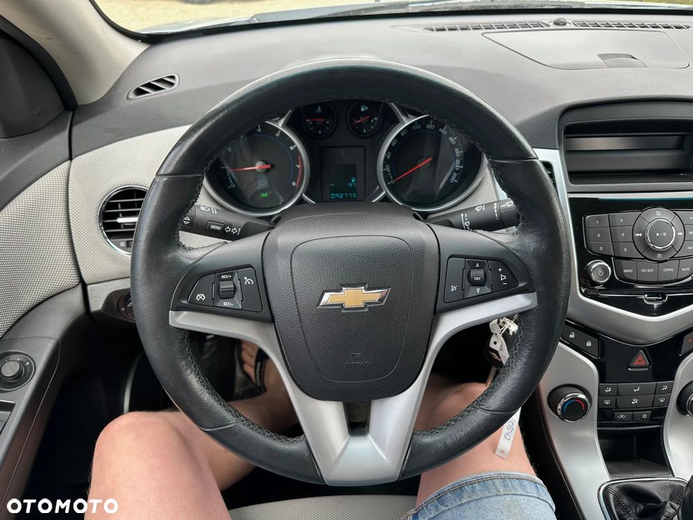 Chevrolet Cruze 1.6 LT+ - 13