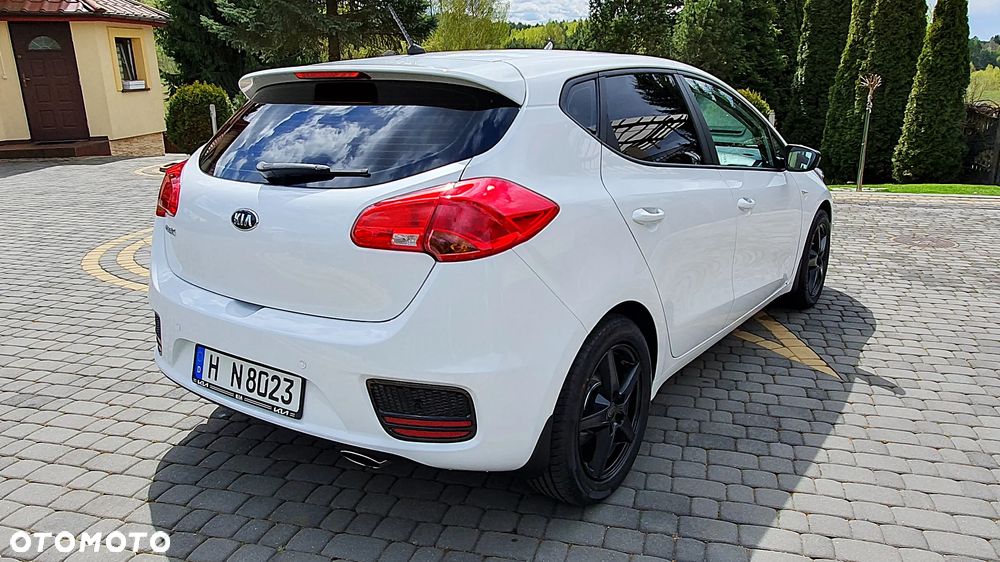 Kia Ceed - 9