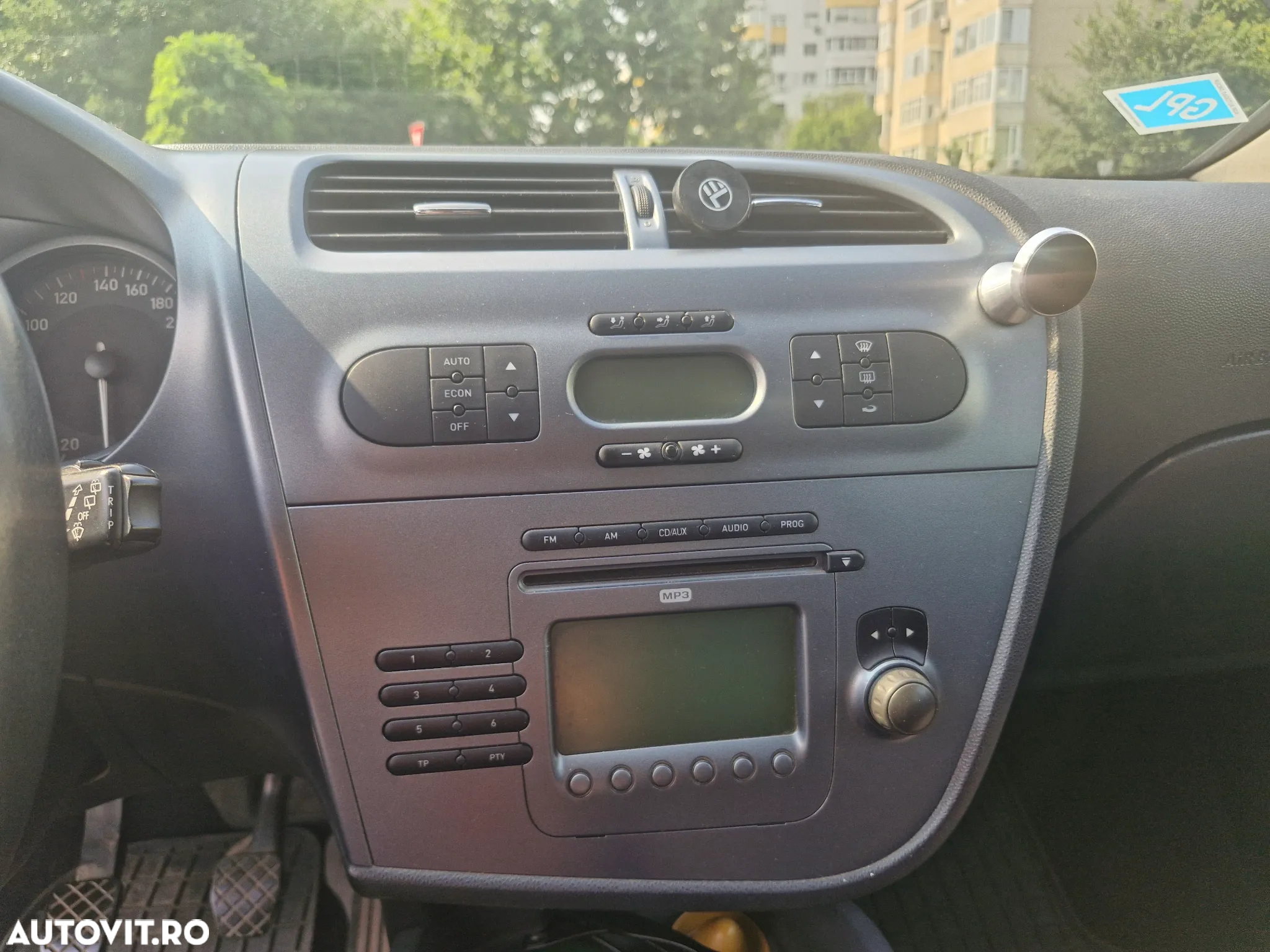 Seat Leon 1.6 Reference - 9