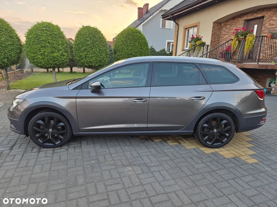 Seat Leon 2.0 TDI X-Perience S&S 4Drive - 17