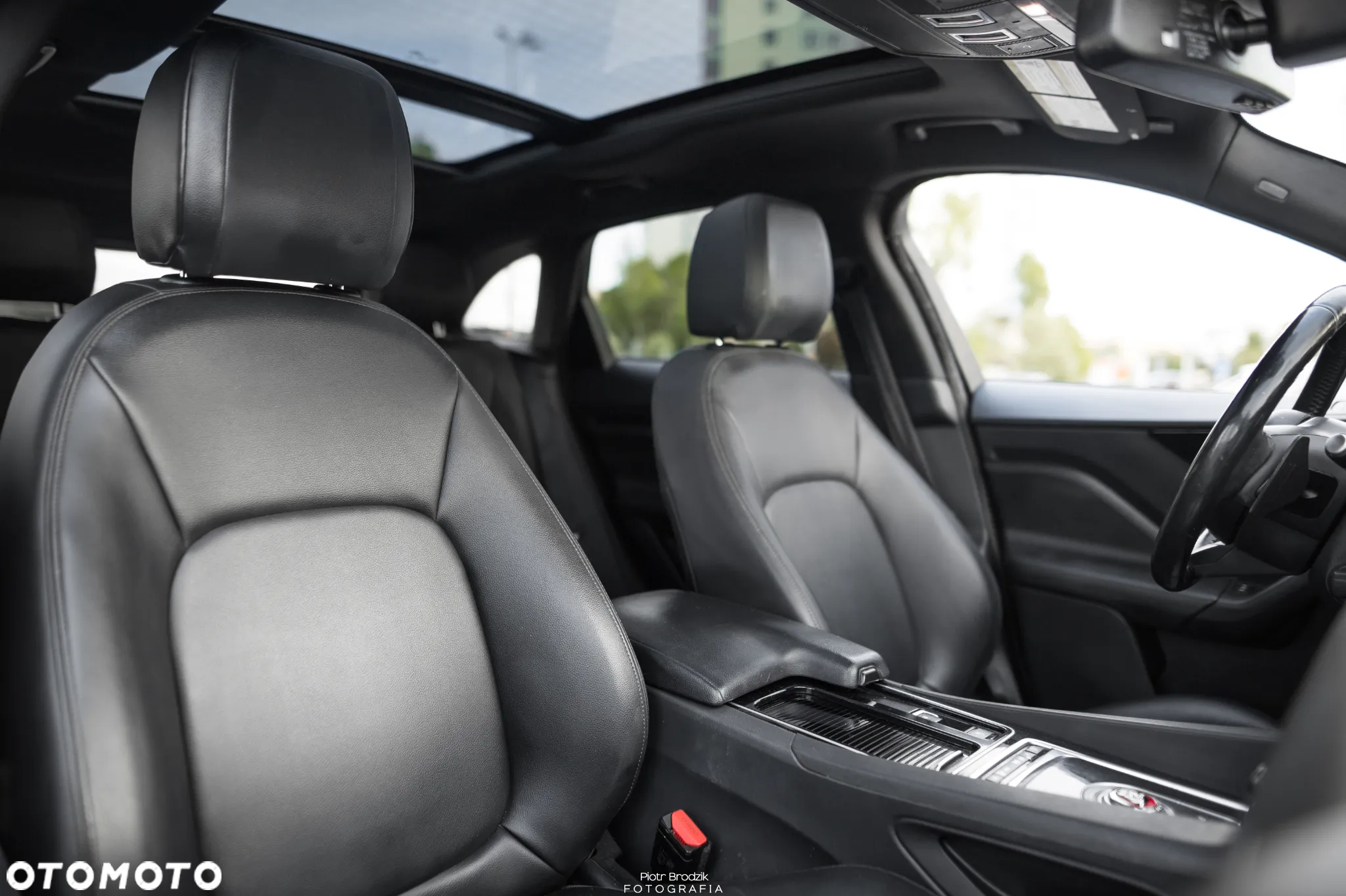 Jaguar F-Pace 25t AWD Prestige - 12