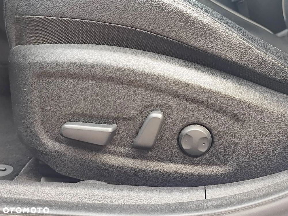 Kia Ceed 1.6 CRDi (48V Mild-Hybrid) Platinum - 10